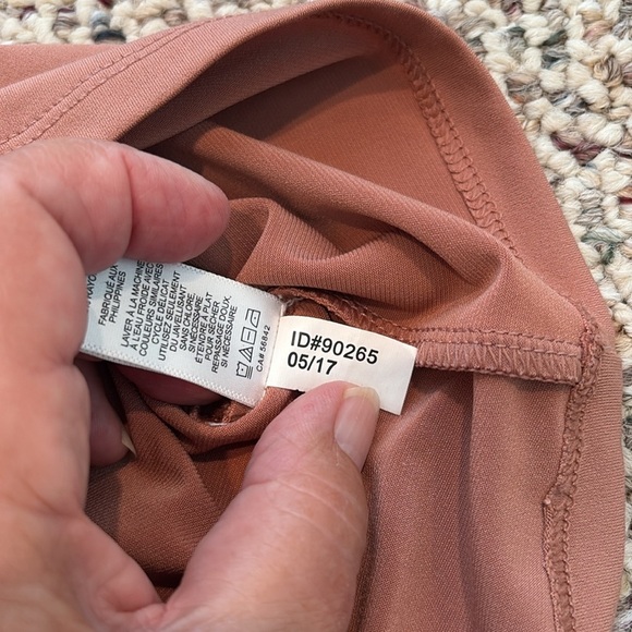 Express Cold Shoulder Blouse with Lace Insert in Light Mauve. Small - Picture 9 of 11